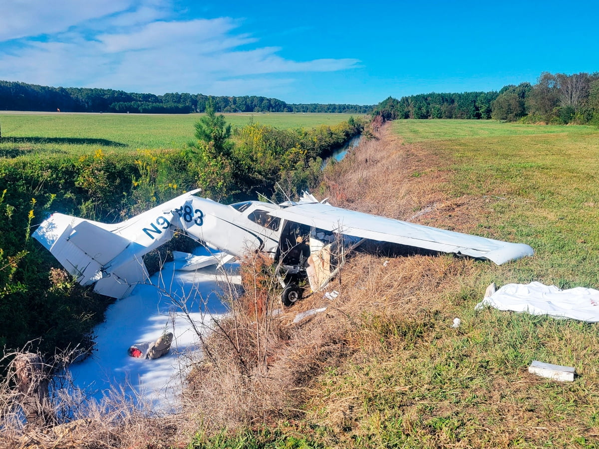 221010 PlaneCrashNewportNews ac 458p 3910a6 1 Plane Crash Virginia
