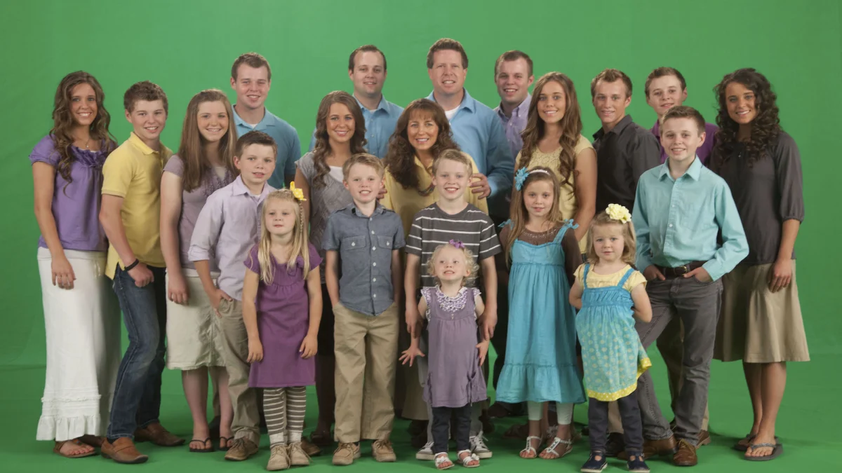 Duggar Family Secrets Are Exposed in New Docuseries Featuring Jill and Amy 2 Shiny Happy People: Duggar Family Secrets