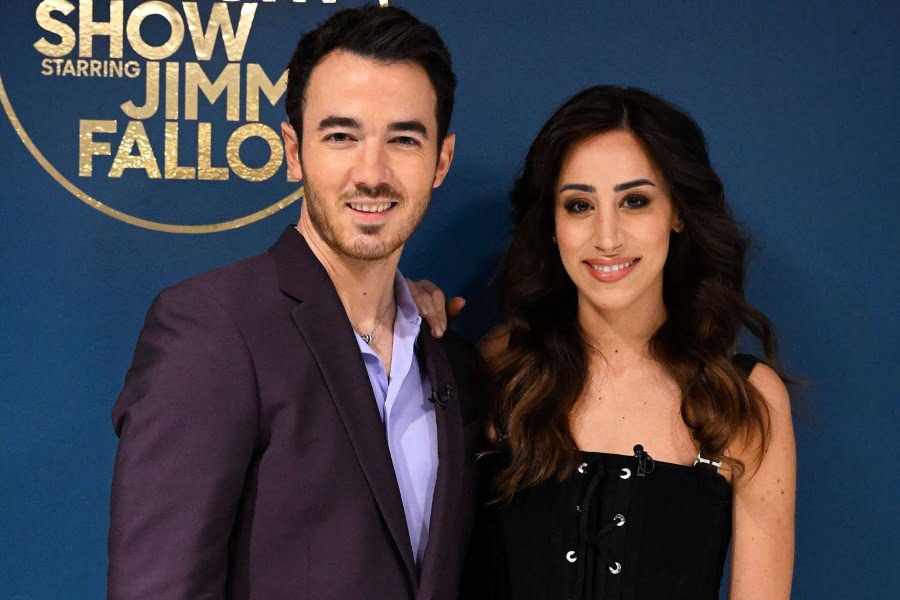 danielle jonas 2 danielle jonas